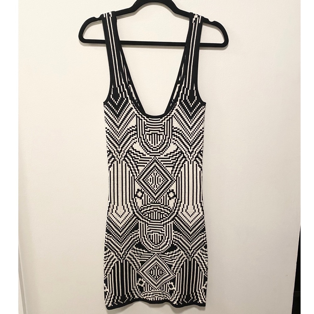 Nicole Miller Atelier Aztec Bodycon Mini Dress Sml
